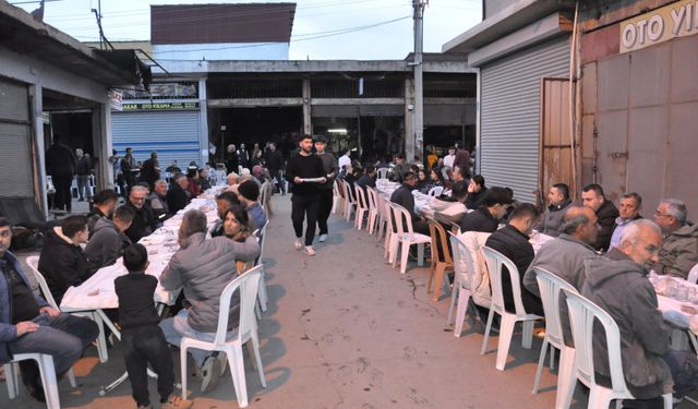 Salihli Eski Sanayi Esnafı 14. geleneksel iftarda buluştu
