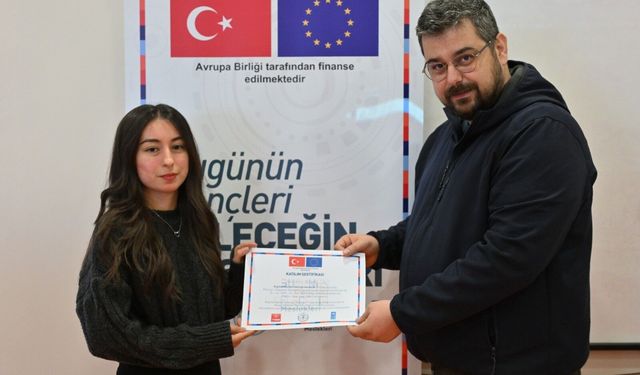 Manisa Büyükşehir Belediyesinden gençlere dijital gelecek vizyonu