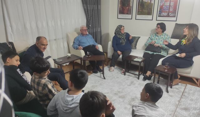 Şehit ailesi ile devlet korumasındaki çocuklar aynı sofrada buluştu