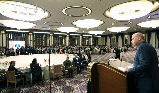 Cumhurbaşkanı Erdoğan: "Kıymetli öğretmenlerimize karşı şiddete toleransımız yoktur"