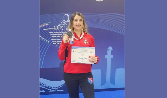 Manisalı eskrimci Berra Kürek Avrupa ikincisi oldu
