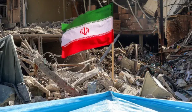 İran'da ABD-İsrail saldırılarında hayatını kaybedenlerin sayısı bin 45'e yükseldi