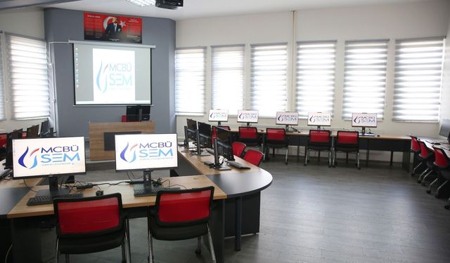 MCBÜSEM’de yeni bilgisayar laboratuvarı hizmete açıldı