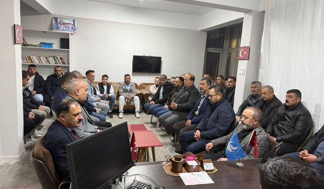 Alparslan Türkeş Demirci'de dualarla anıldı