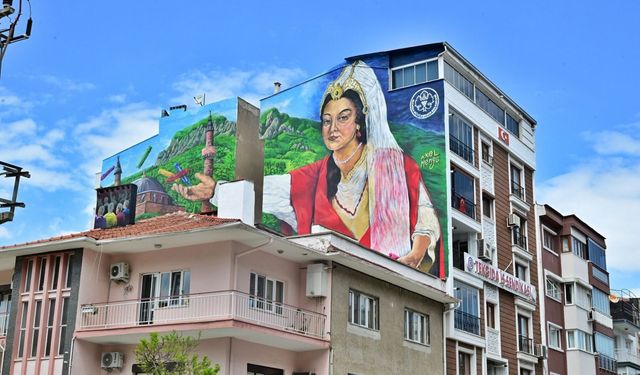 Manisa’nın sokakları sanatla renkleniyor