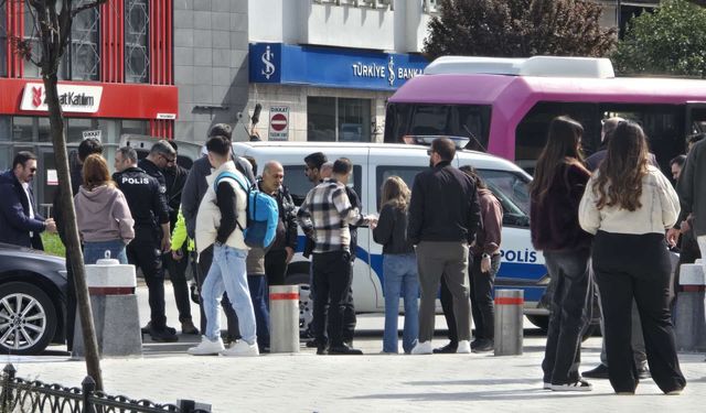 İzinsiz fotoğraf çeken şahsa meydan dayağı