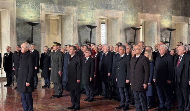 Anıtkabir'de 23 Nisan töreni