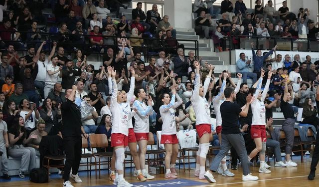 Turgutlu’nun Perileri yarı finale göz kırptı