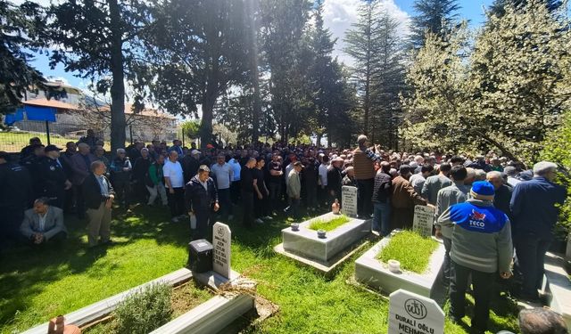 Kazada hayatını kaybeden kamyon sürücüsü son yolcuğuna uğurlandı