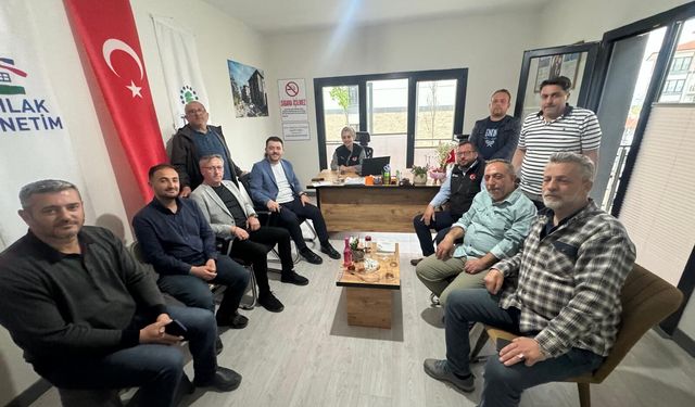 AK Partili Durmaz TOKİ sakinlerini dinledi