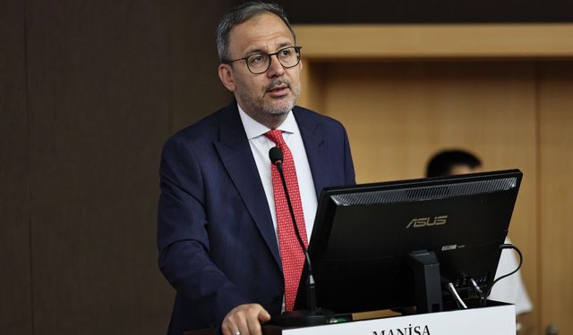 Kasapoğlu CBÜ'de kamu yönetimi öğrencileriyle buluştu