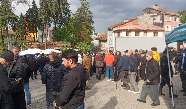 Uşak’taki kazada hayatını kaybeden 4 kişilik aile toprağa verildi