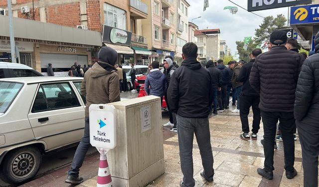 Kuyumcu 100 kilogram emanet altınla yurt dışına kaçtı