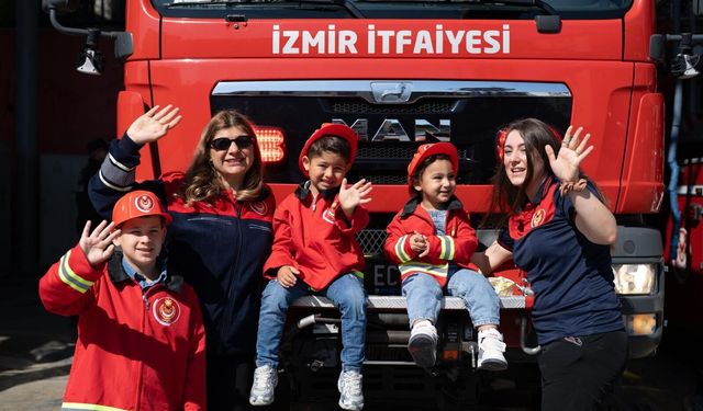 Alevlere koşan süper anneler