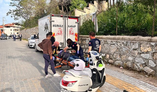 Otomobil ile motosiklet çarpıştı;1 yaralı