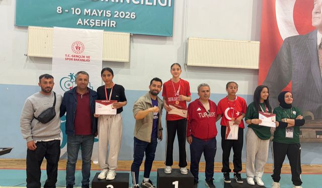Alaşehir’in güçlü bilekleri Konya’da kürsüye çıktı