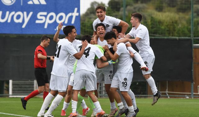 Manisa FK U19 Türkiye Gelişim Ligi Şampiyonu!