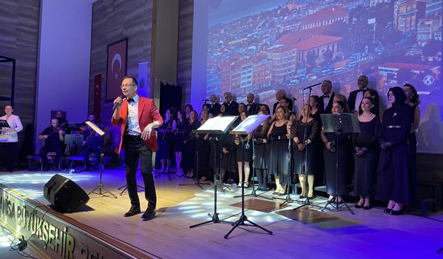 Alaşehir’de 'İstanbul Şarkıları' rüzgarı