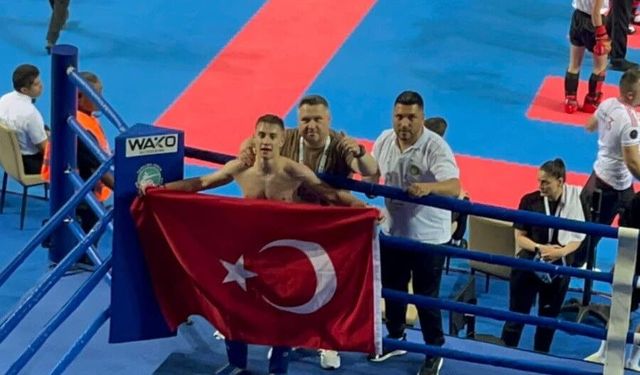Manisalı sporcu, Dünya Kupası'nda tarih yazdı