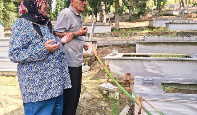 Mezarlıklarda duygu seli