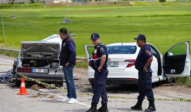 Fiat araçlar bir aileye mezar oldu:  3 ölü, 6 yaralı