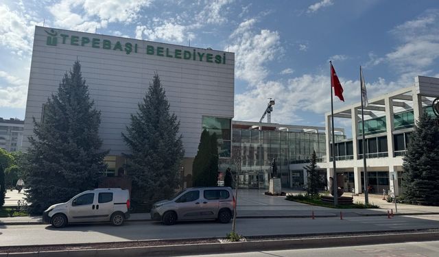 Tepebaşı Belediyesi’ne yolsuzluk operasyonu