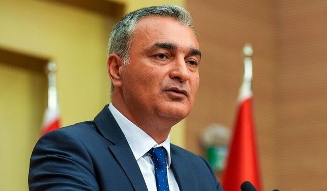 CHP Parti Sözcüsü Sarı, Ferdi Zeyrek’i andı: "Ferdi Başkanımızın hatırası daima yaşayacaktır"
