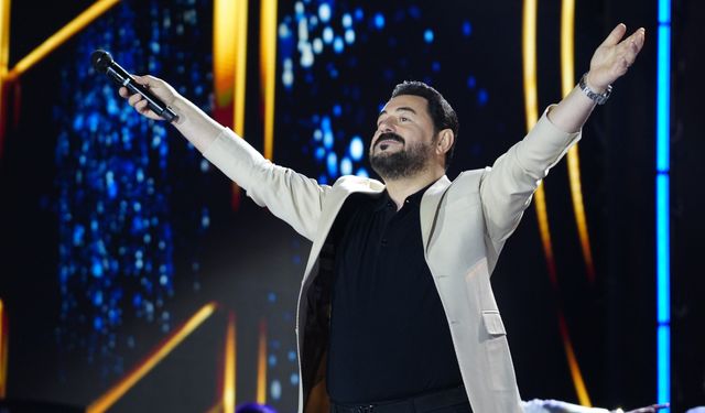 Serkan Kaya'dan Manisa'da muhteşem konser