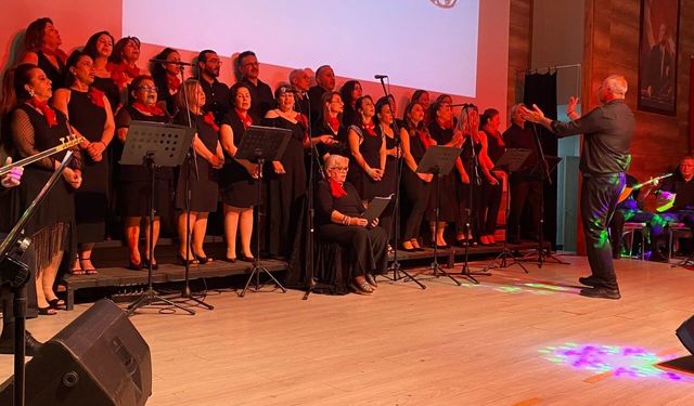 Bağarası ezgileri Alaşehir'i coşturdu