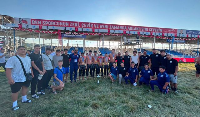 Muğlalı güreşçiler Manisa'da 6 madalya ile döndü