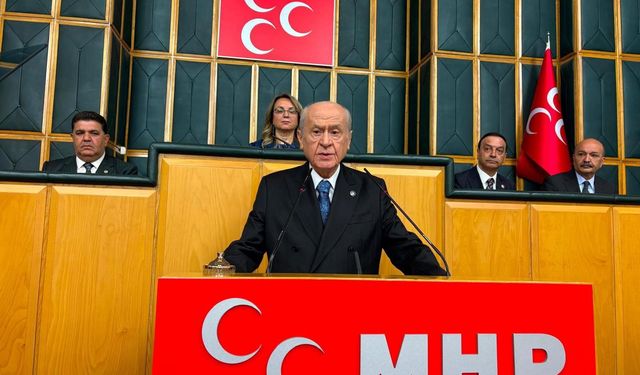 Bahçeli'den Özgür Özel'e açık çağrı: Ateşe körükle gitmemeli, aklıselim hareket etmeli!