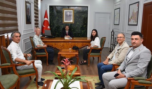 Salihli Kaymakamı Güldoğan, Sardes kazı ekibini ağırladı