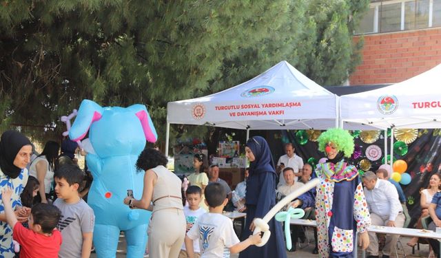 Turgutlu’da "Farklılıklarımla Öğreniyorum" projesi kapsamında öğrenci şenliği düzenlendi