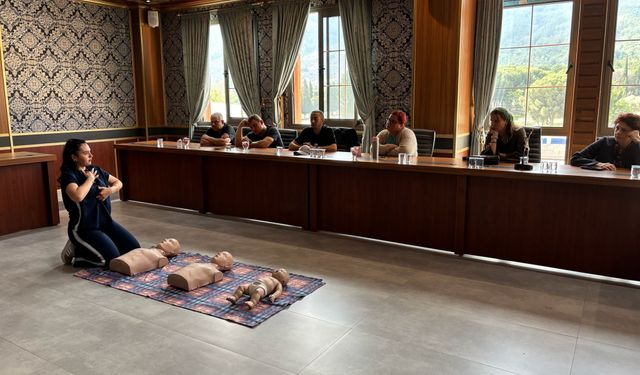 Yunusemre Belediyesi personeline ilkyardım eğitimi