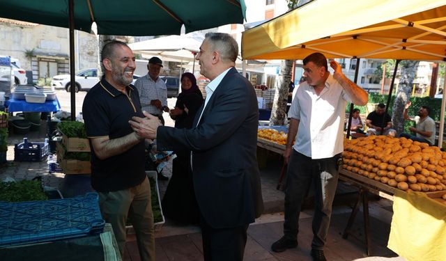 Başkan Şimşek, pazarcı esnafı ve vatandaşların sorunlarını dinledi