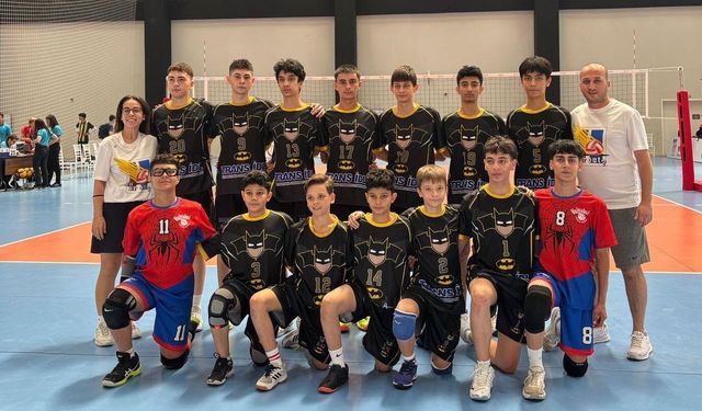 Manisa voleyboluna çifte şampiyona kontenjanı kazandırdılar