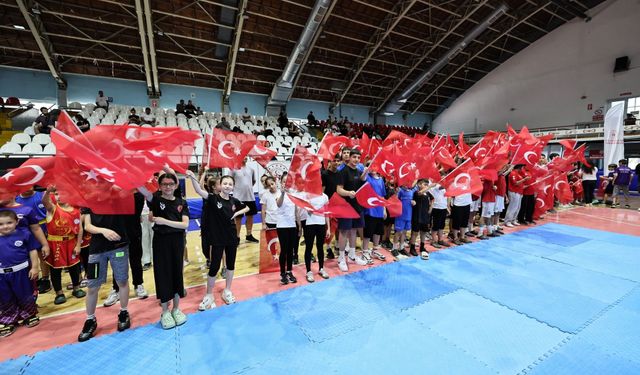 Manisa’da GSB Spor Okulları ile 36 branşta ücretsiz spor eğitimi başladı