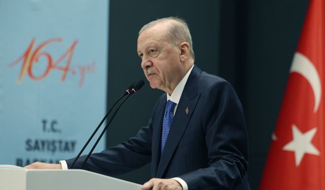 Cumhurbaşkanı Erdoğan: "Yaşananlar ana muhalefet partisinin iç meselesidir"
