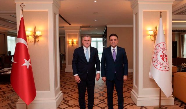 AK Partili Baybatur Bakan Bak ile görüştü: Manisa için yeni yatırımlar yolda!