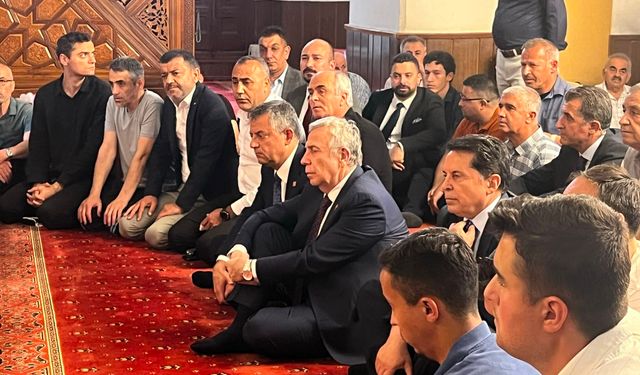 Ferdi Zeyrek için mevlit okutuldu ardından hayır yemeği düzenlendi