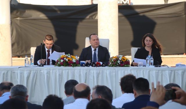 Manisa Büyükşehir Belediye Meclis toplantısı Akhisar'da gerçekleşti