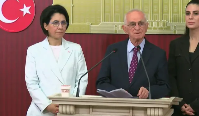 70 yıllık CHP'li Önder Sav partiden istifa etti