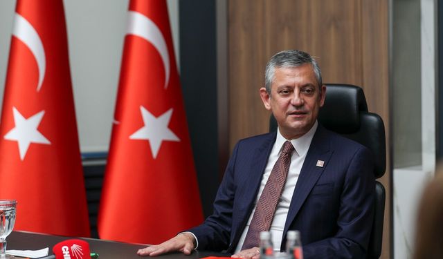 Özgür Özel yeni kurulacak partinin ismini ilk defa açıkladı