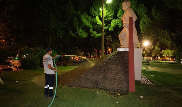 Şehzadeler'de gece sulama dönemi