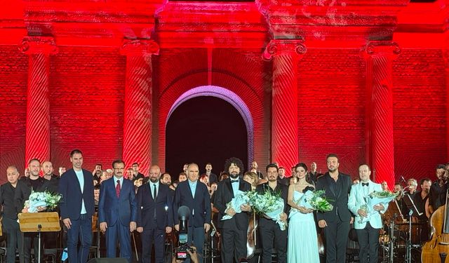 Sardes Antik Kenti'nde 'Carmina Burana' rüzgarı