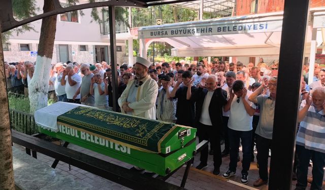 Genç uzman çavuş, gözyaşlarıyla son yolculuğuna uğurladı