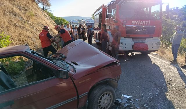 Balıkesir'de trafik kazası: 3 yaralı
