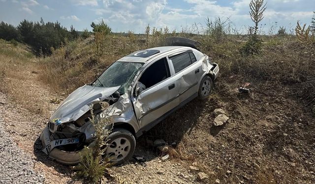 Manisa'da seyir halindeki araç takla attı: 1 yaralı