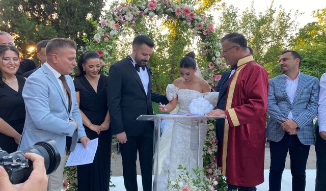 Başkan Öküzcüoğlu kendi oğlunun nikahını kıydı