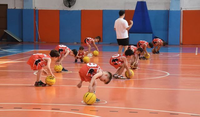 Yunusemre'de yaz spor okuluna yoğun ilgi